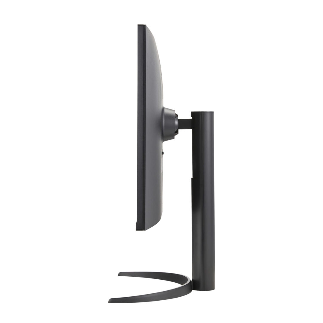 32UR550K B.AFB LG UltraFine 32 inch 4K UHD VA Monitor wr 05a.jpg
